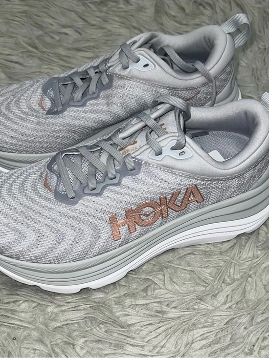 Hoka Shoes - Hoka Women's Light Gray Athletic Sneakers with Rose Gold Logo